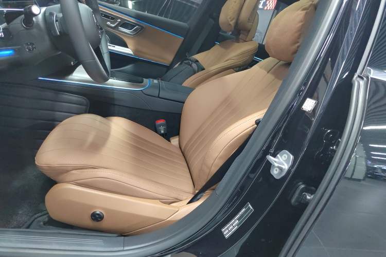 Used Mercedes-Benz E-Class 2025 Facelift E 300 L Luxury Edition