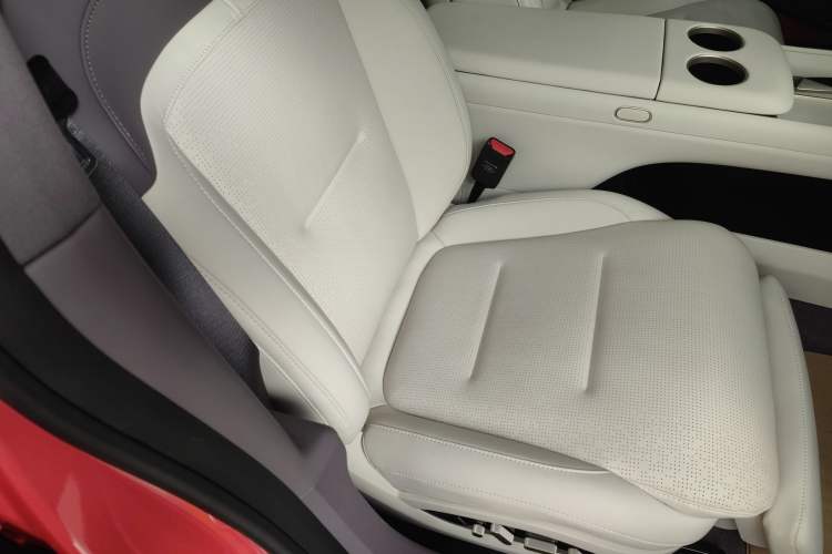 Used Avatr 06 2025 Pro Range-Extended Edition Right Front Seat