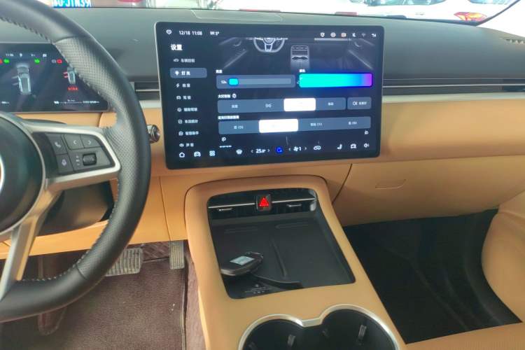 Used Landian E5 PLUS 2025 165 km Long-Range Version 7 Seats
