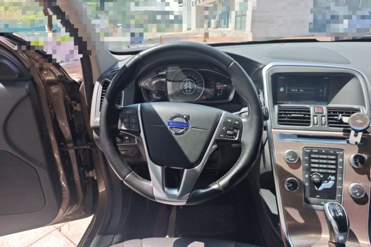 Used Volvo XC60 2015 T5 Smart Upgrade Model

