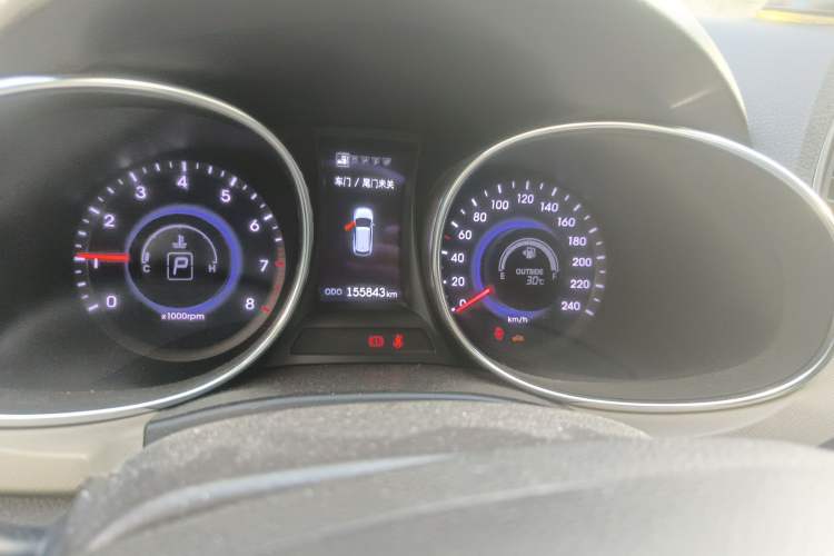 Used Hyundai Santa Fe Classic 2013 Facelift 3.0L 4x4 Comfort Edition with Navigation Euro IV compliant Instrument Cluster