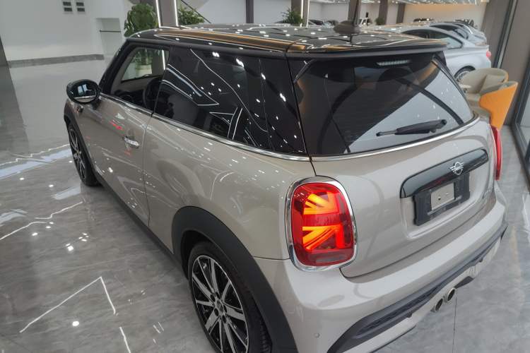 Used MINI MINI 2022 Updated 2.0T COOPER S Classic Edition