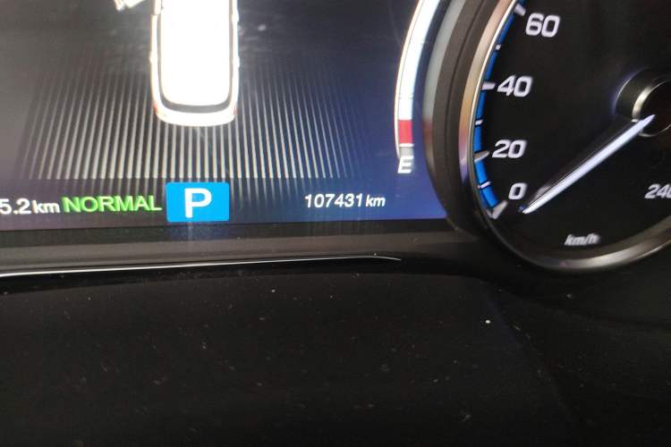 Used GAC Trumpchi GS8 2017 320T Two-Wheel Drive Luxury Smart Connectivity Version (7 Seats)
