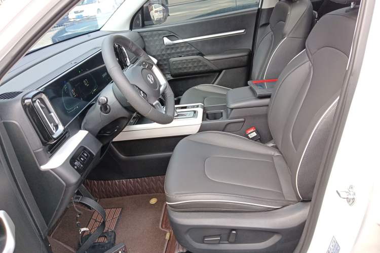 Used Hyundai ix35 2023 Musso 2.0L Deluxe Edition DLX
