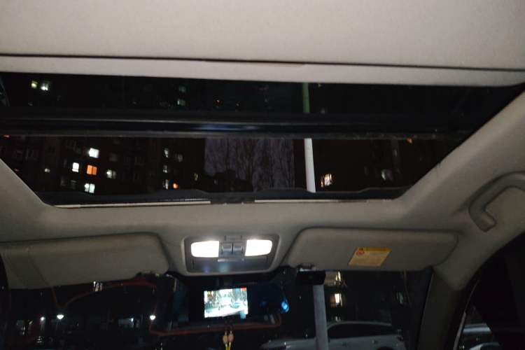 Used Geely Auto GX7 2015 Classic Edition 1.8L Manual Elite Model China V Standard Headliner