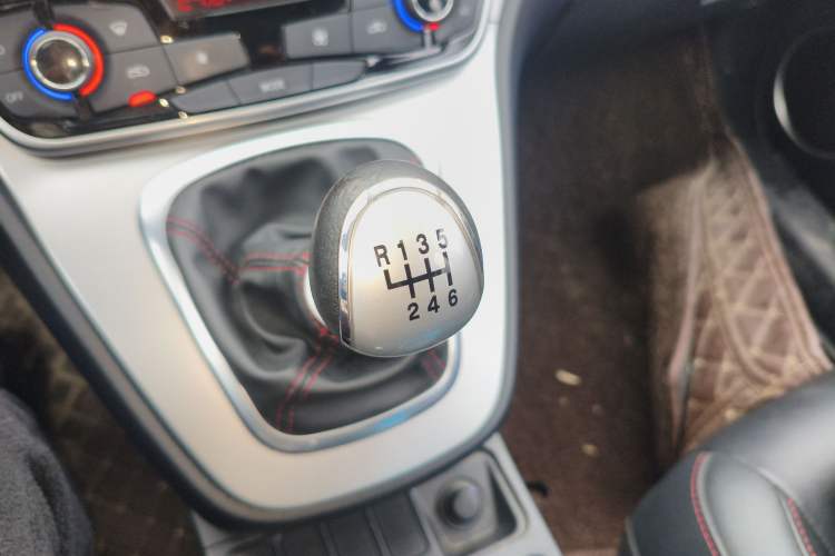 Used Haval M6 2019 1.5T Manual Two-Wheel Drive Elite Version China VI Standard
