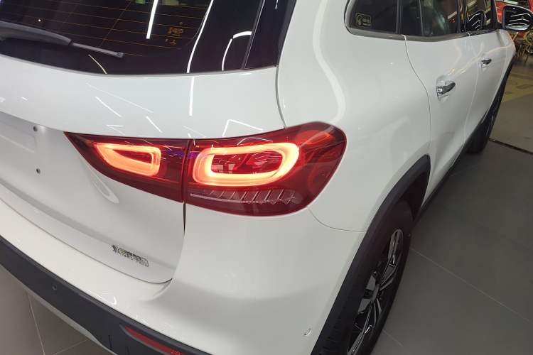 Used Mercedes-Benz GLA 2022 Facelifted GLA 200 Exterior 3