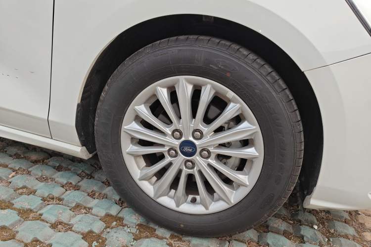 Used Ford Focus 2020 Sedan 1.5L Automatic Sharp Edition