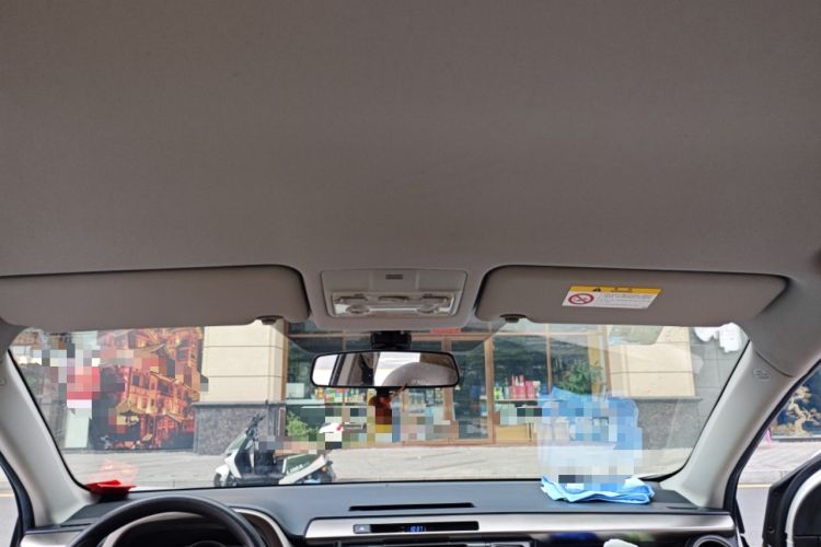 Used Toyota RAV4 2015 2.0L CVT Two-Wheel Drive Urban Edition Headliner