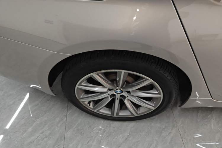 Used BMW 5 Series 2018 528Li Launch Special Edition Right Rear Wheel Hub