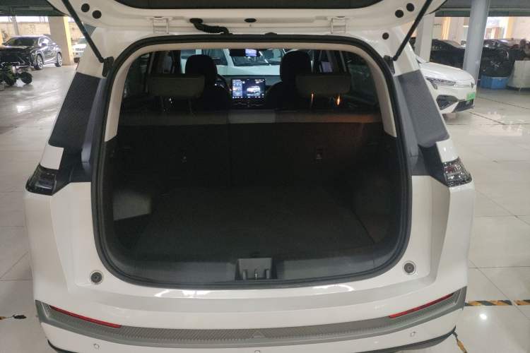 Used AION Y 2023 Plus 610 Enjoy Edition