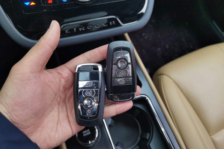 Used Lincoln Corsair 2020 2.0T Two-Wheel Drive Luxury Edition Vehicle Key