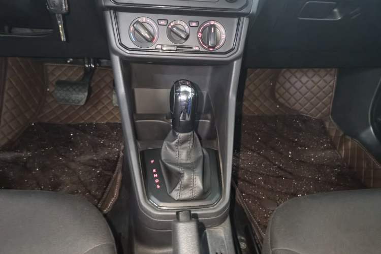 Used Volkswagen Jetta 2017 1.5L Automatic Fashion Model
