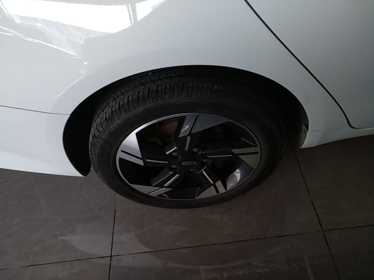 Geely Auto Emgrand L HiP 2022 1.5TD-DHT Pro 100KM Super Swift — снимка 11