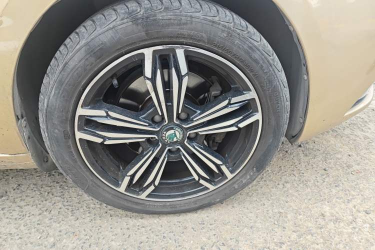 Used Skoda Superb 2013 1.4TSI DSG Sport Edition