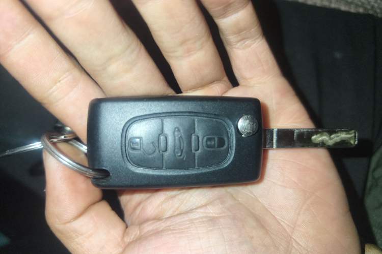 Used Peugeot 308 2014 Enjoyment Edition Classic 1.6L Automatic Fashion Model Vehicle Key