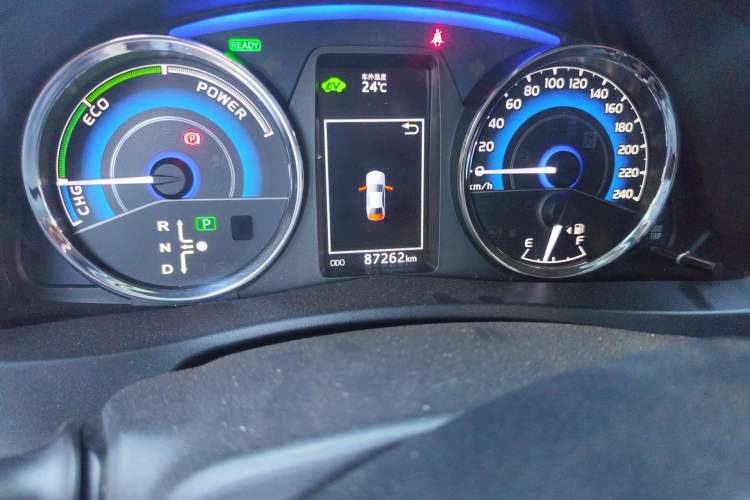 Used Toyota Corolla 2017 Revised Dual-Engine 1.8L E-CVT Elite Edition Odometer Close Up