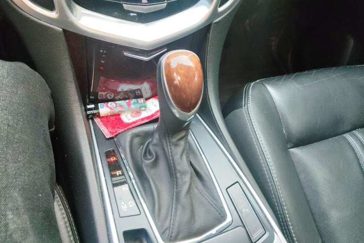 Used Cadillac SRX 2014 3.0L Luxury Model Gear Lever