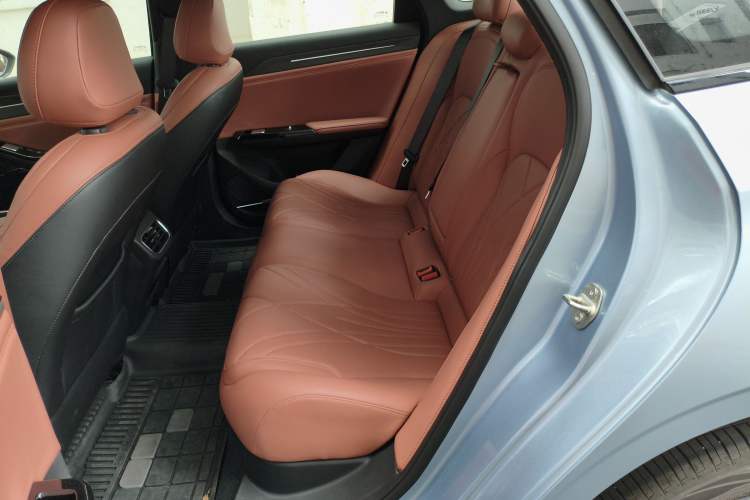 Used Geely Galaxy L6 2025 EM-i 140km Starship Edition Left Rear Seat