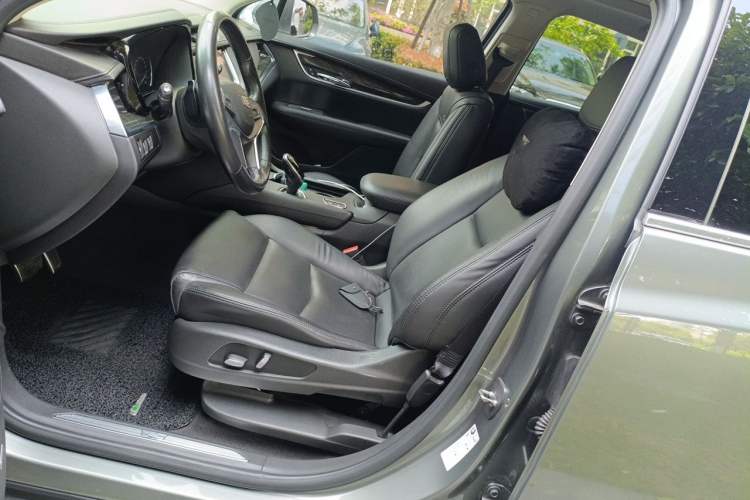 Used Cadillac XT5 2018 25T Luxury Model