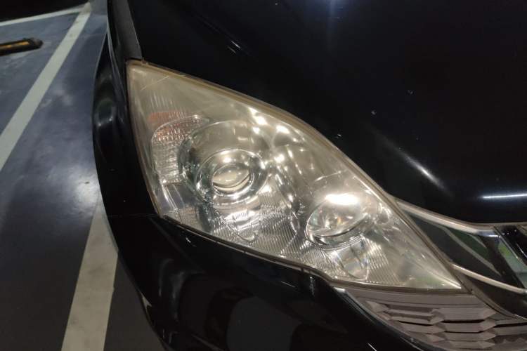 Used Honda CR-V 2010 2.0L automatic two-wheel drive urban version Right Front Headlight