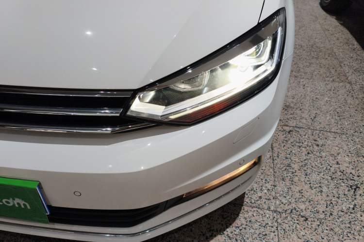 Used Volkswagen Touran 2018 Volkswagen Touran L 280TSI DSG Luxury Edition 7 Seats