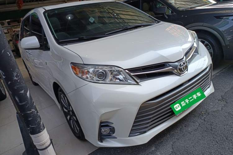 Used Toyota Sienna 2016 3.5L Two-Wheel Drive 7-Seater Parallel Import
