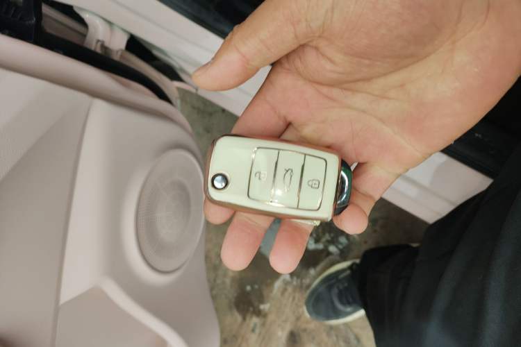 Used CHANGAN OSHAN Benni E-Star 2021 National Edition Colorful Version Lithium Iron Phosphate (31.86 kWh)
