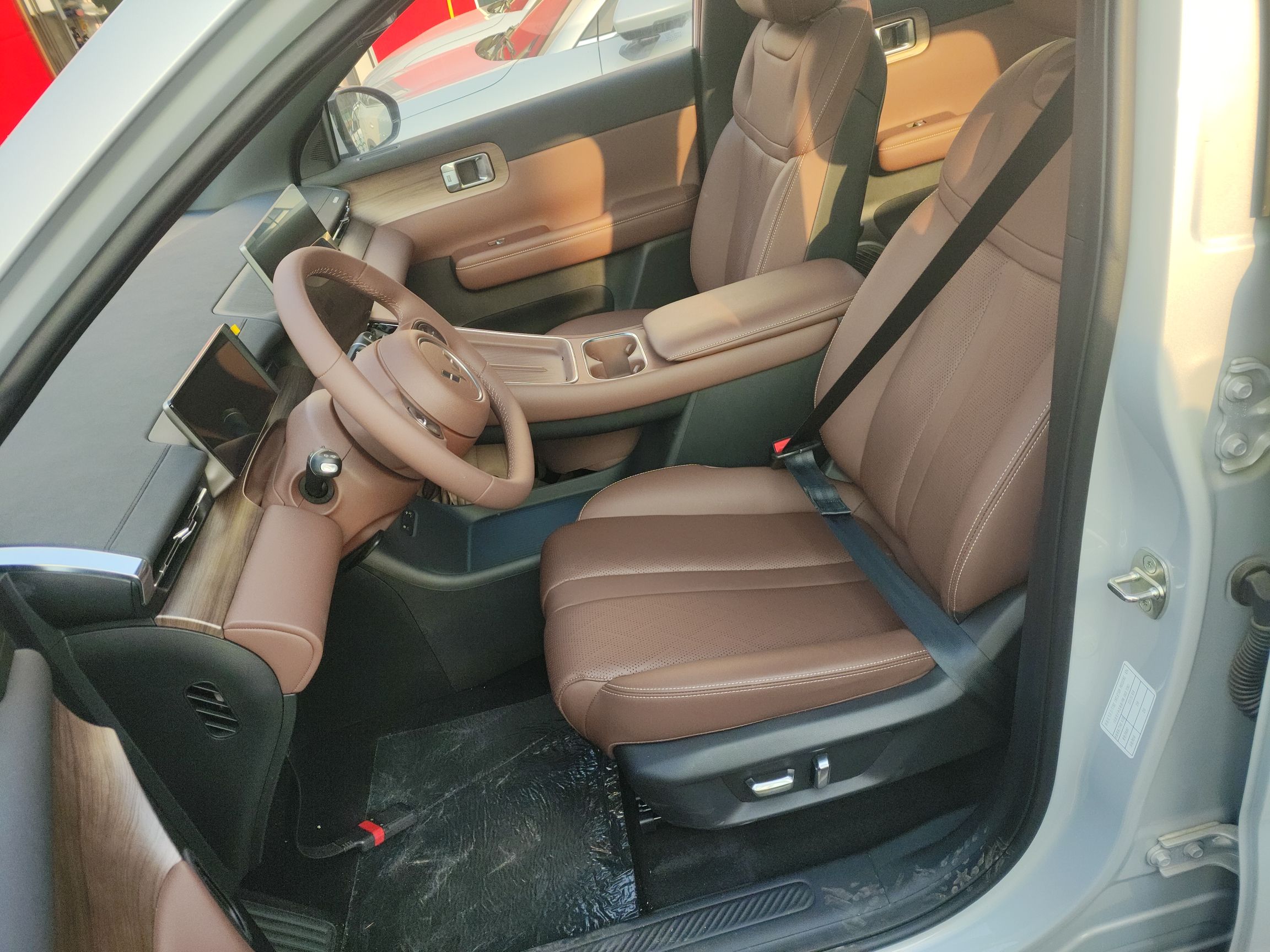 Переднее сиденье в автомобиле