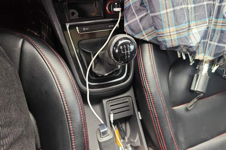 Used Volkswagen Bora 2015 Value Edition 1.6L Manual Fashionable Style
