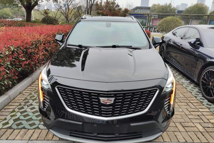 Used Cadillac XT4 2021 28T Two-Wheel Drive Leading Version
