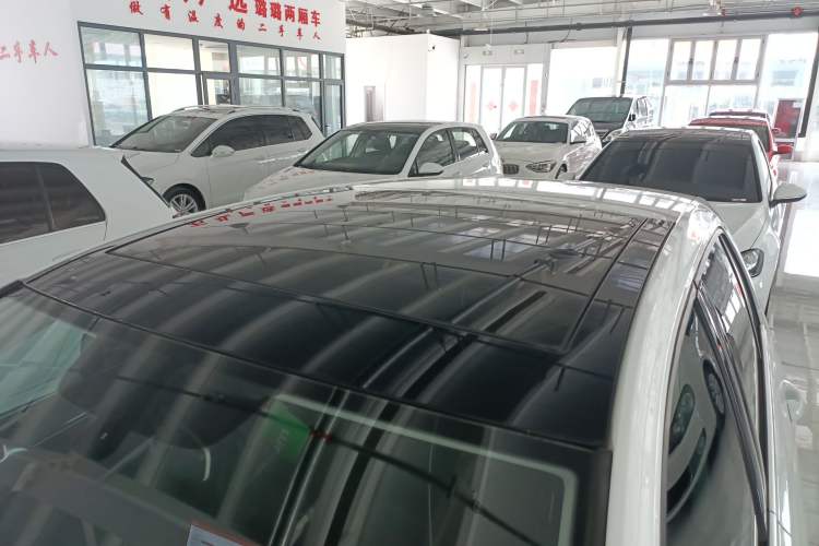 Used Volkswagen Golf 2018 230TSI Automatic Luxury Version
