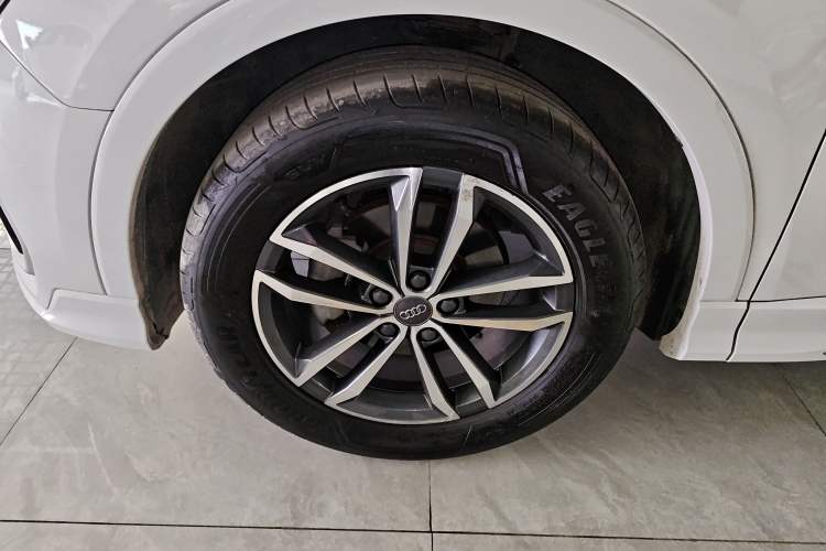 Used Audi Q3 2020 35 TFSI Ambition Dynamic Edition Left Front Wheel Hub