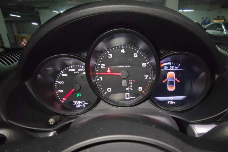 Used Porsche 718 2016 Boxster 2.0T
