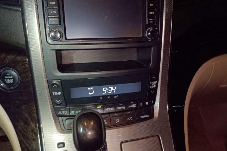 Used Toyota Alphard 2012 2.4L Luxury Edition