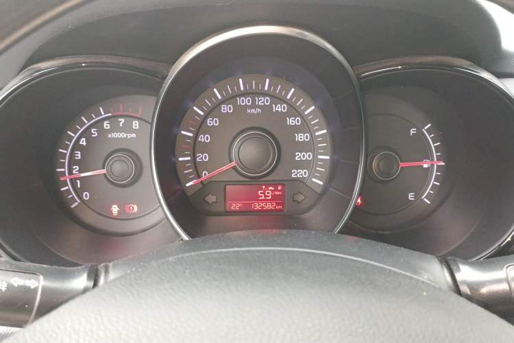 Used Kia K2 2015 Sedan 1.4L MT GLS