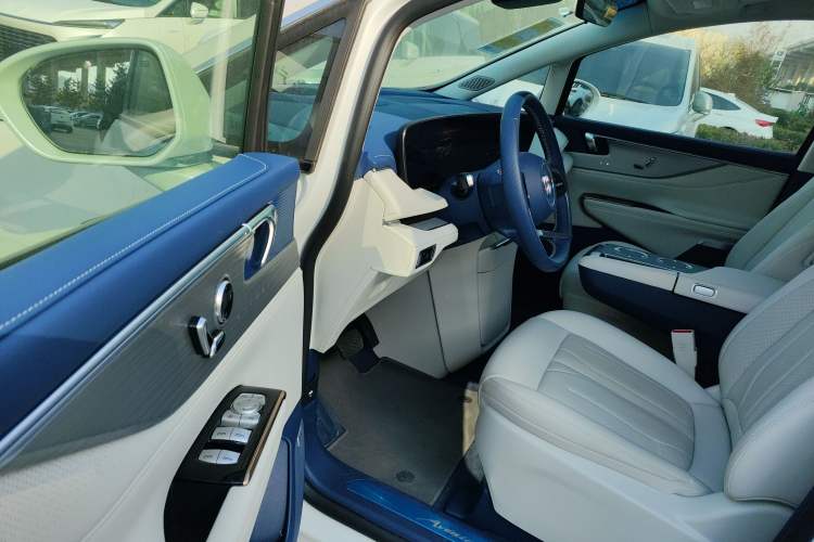 Used Buick GL8 New Energy 2024 Lu Zun Luxury Edition 7-Seater