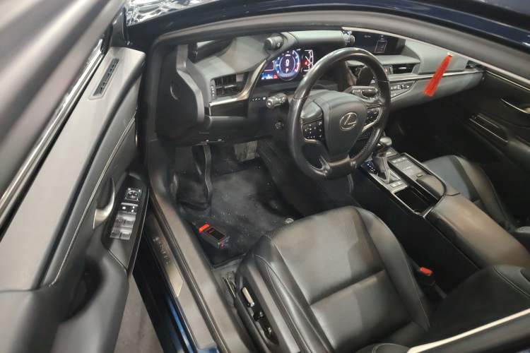 Used Lexus ES 2020 200 Excellence Edition