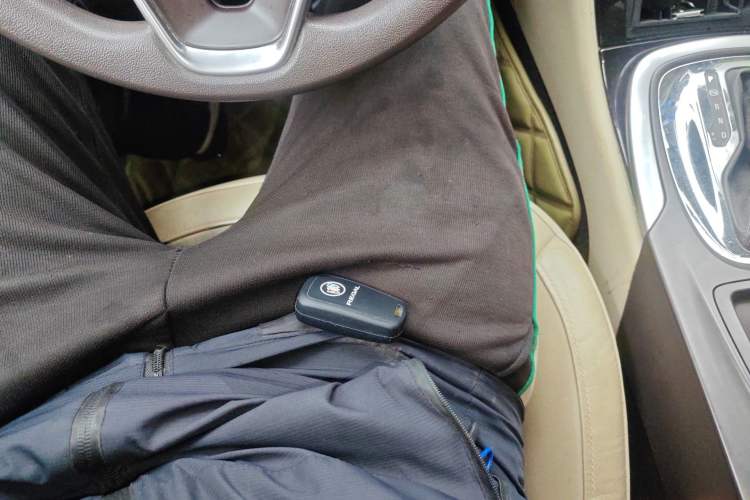 Used Buick Regal 2015 2.0L Elite Fashion Edition Vehicle Key