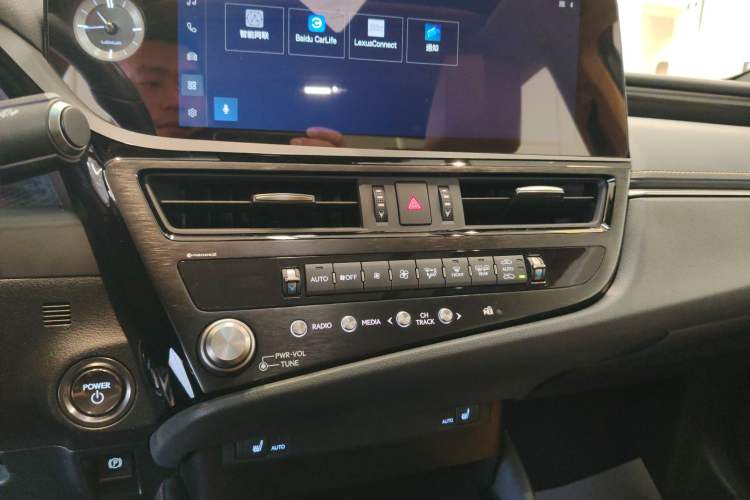 Used Lexus ES 2022 300h Excellence Edition