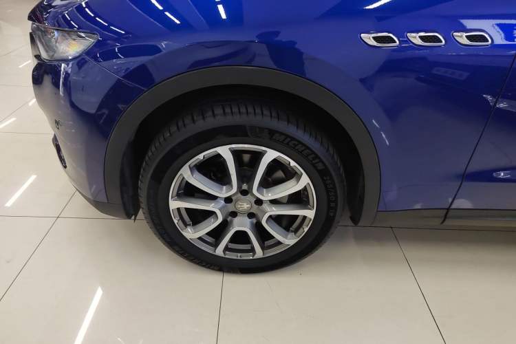 Used Maserati Levante 2018 3.0T Classic Edition Left Front Wheel Hub