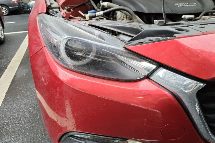 Used Mazda 3 Axela 2017 Sedan 1.5L Automatic Luxury Model Emission Standard China V Right Front Headlight