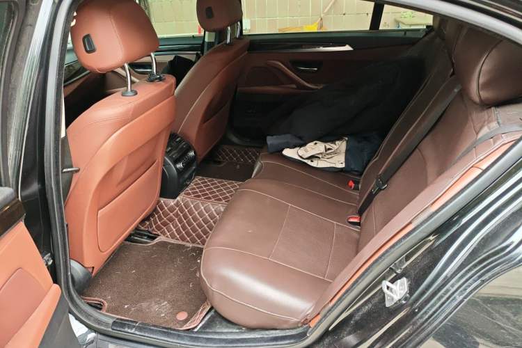 Used BMW 5 Series 2014 528Li Leading Model
