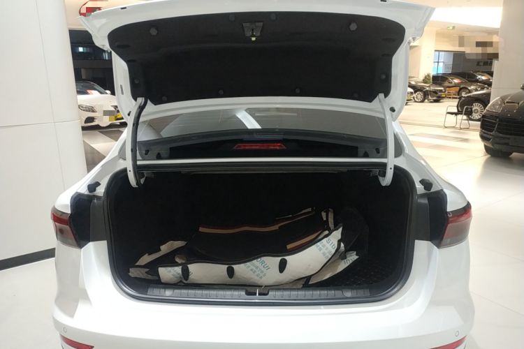 Used Geely Auto Emgrand 2022 4th Generation 1.5L CVT Flagship Model Trunk