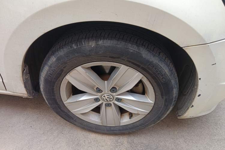 Used Volkswagen Touran 2016 Volkswagen Touran L 280TSI Manual Trend Edition
