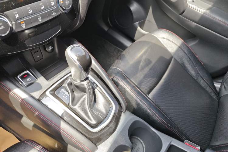 Used Nissan Qashqai 2019 2.0L CVT Smart Enjoyment Version Gear Lever