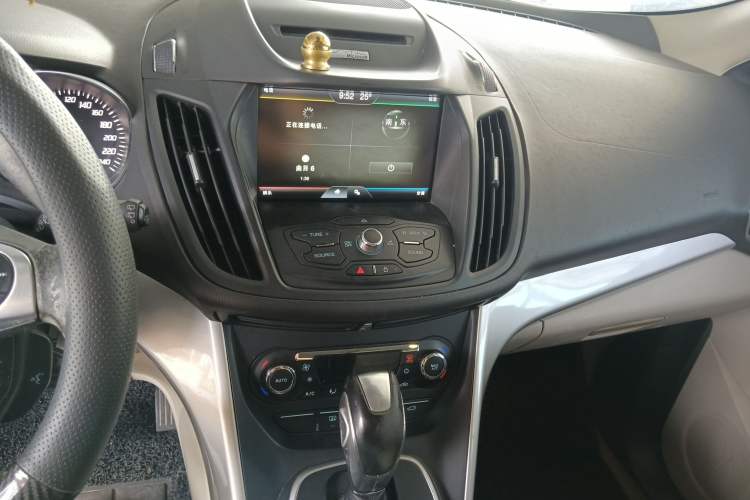 Used Ford Kuga 2013 2.0L GTDi Four-Wheel-Drive Elite Model Audio And AC Panel