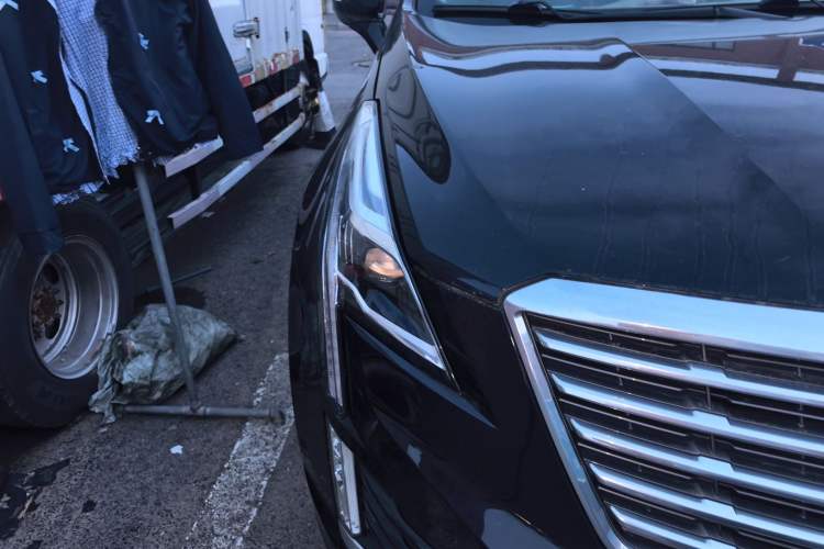 Used Cadillac XT5 2018 28E 4x4 Platinum Edition