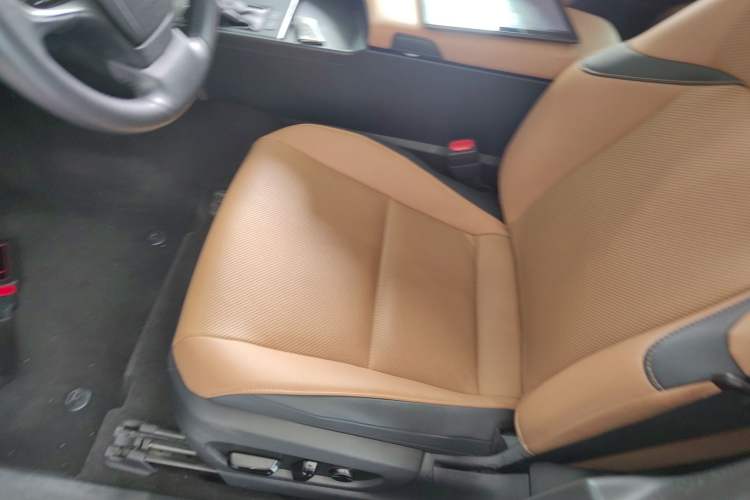 Used Lexus ES 2022 200 Excellence Edition
