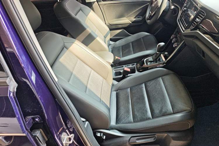 Used Volkswagen T-ROC 2020 280TSI DSG Two-Wheel Drive Comfort Version